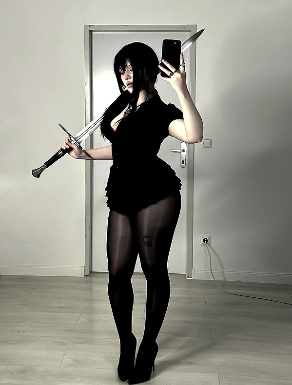 andasrose instagram image archive image