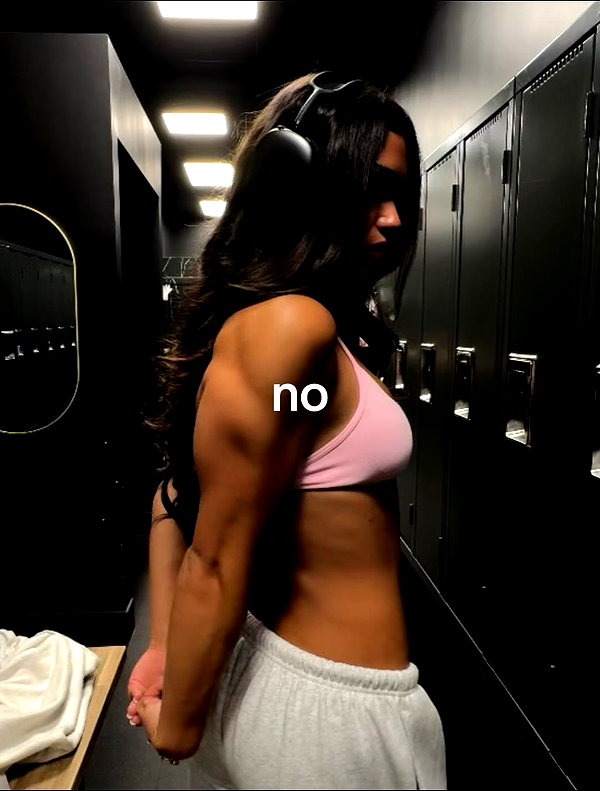 kiaralift0 instagram image archive image