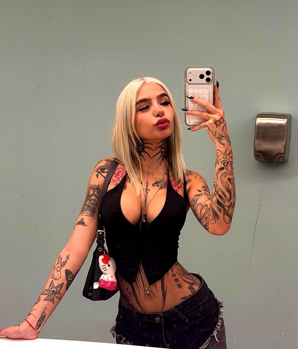 barbie_vampi instagram image archive image