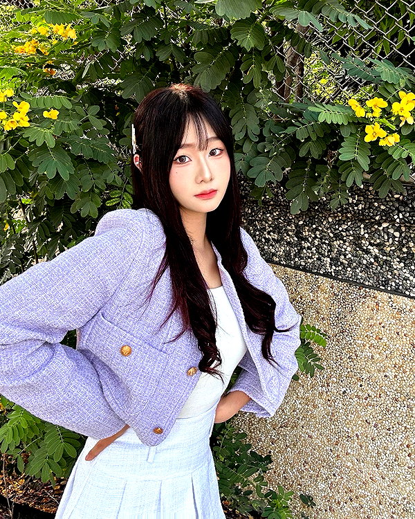 lai_931201 instagram image archive image