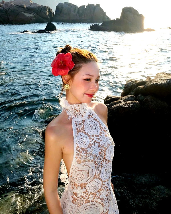 lyhythuedoxinh instagram image archive image
