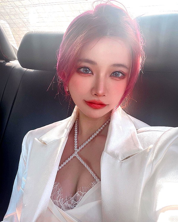 erokochiba instagram image archive image