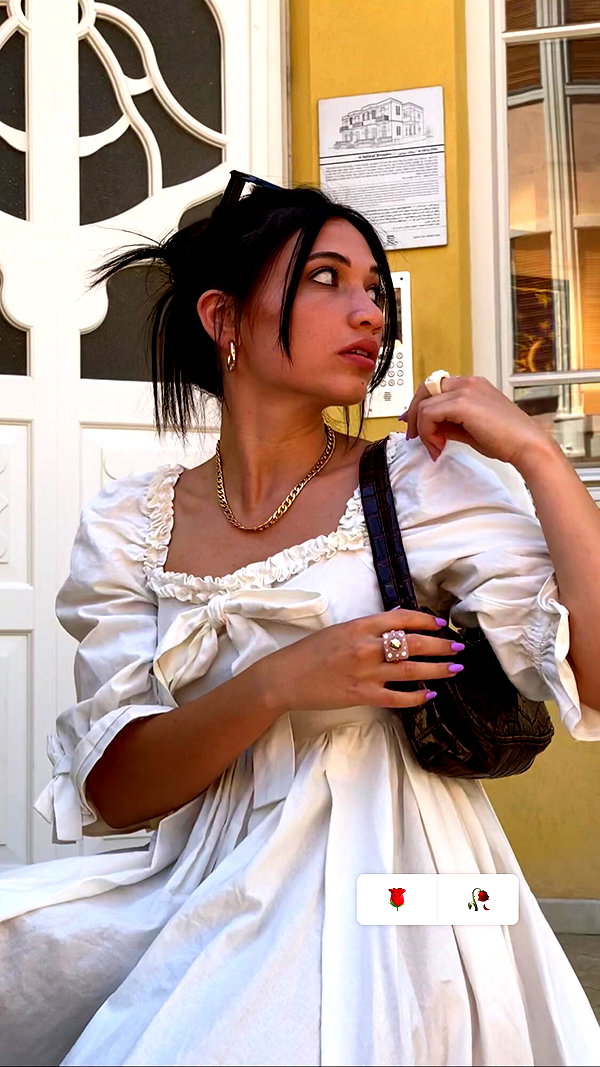 romi_henenson instagram image archive image