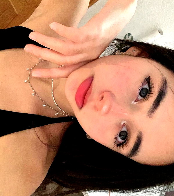 baddiesessence instagram image archive image