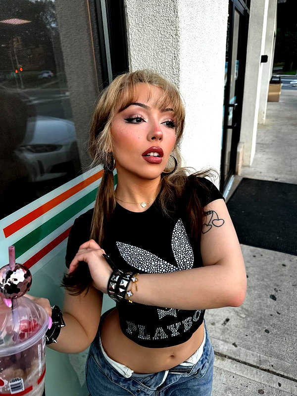 v.qx instagram image archive image