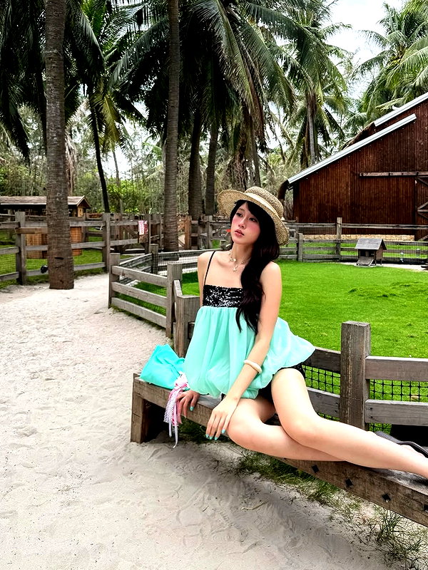 lyhythuedoxinh instagram image archive image