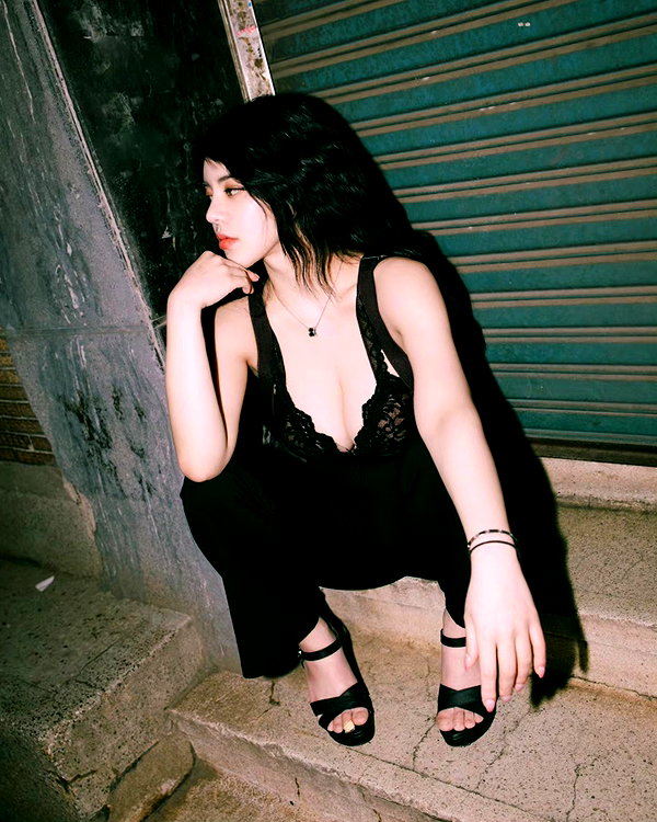 ro_bbin123 instagram image archive image