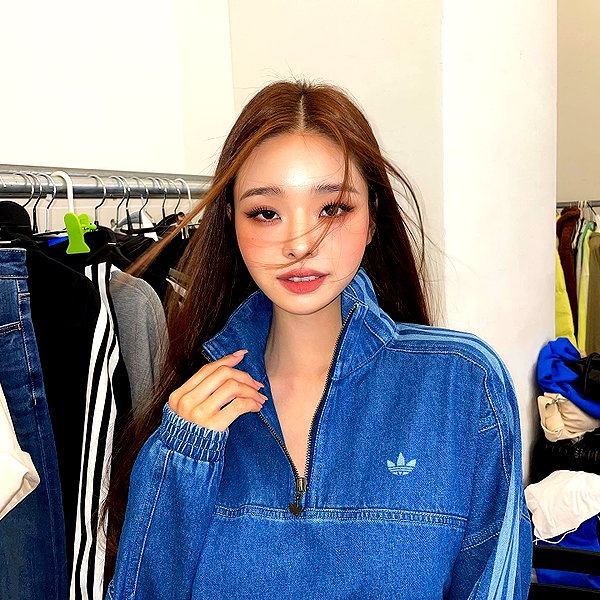 dear.zia instagram image archive image