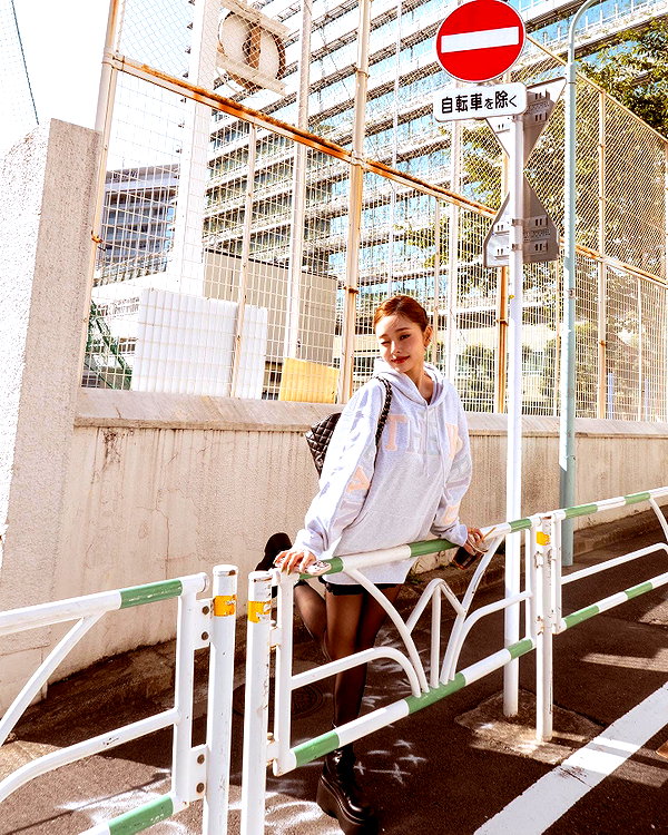 dear.zia instagram image archive image