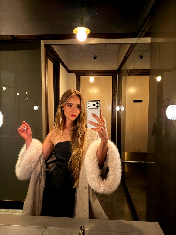carolinezalog instagram image archive image
