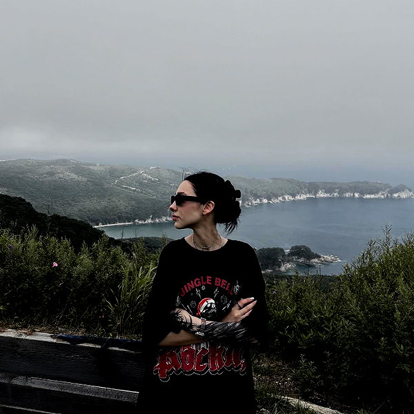 kriskaik instagram image archive image