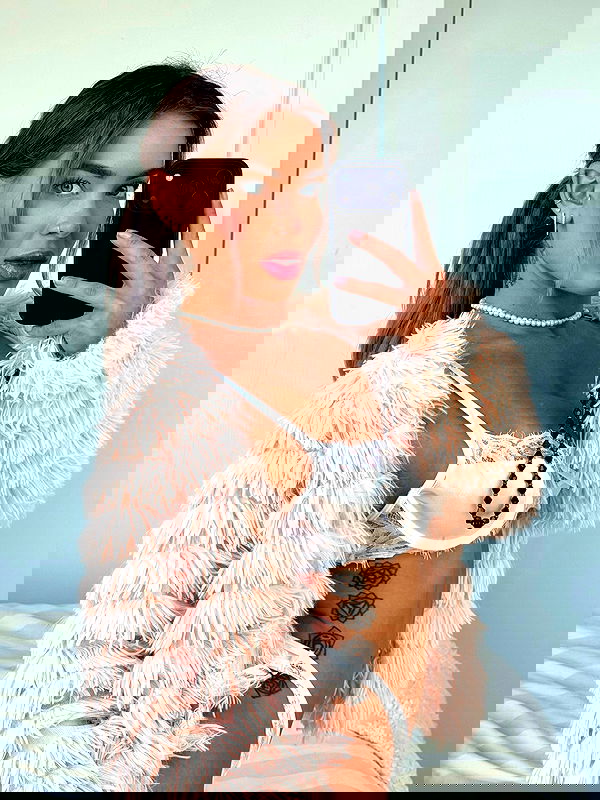 itshayleydavies itshayleydavies archive image