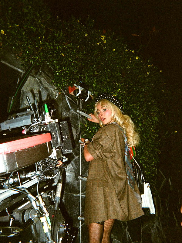 sabrinacarpenter instagram image archive image