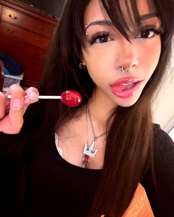 twodollie instagram image archive image
