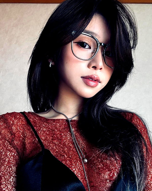 e.shao_417 instagram image archive image