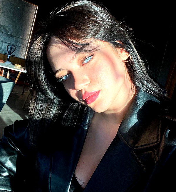 baddiesessence instagram image archive image