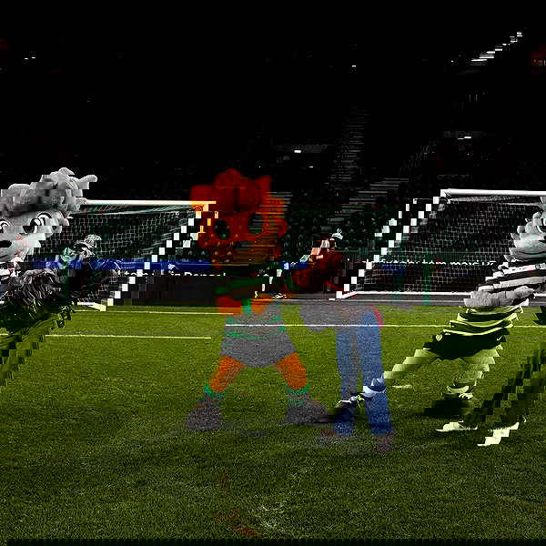 sydney_sweeney sydney_sweeney archive image