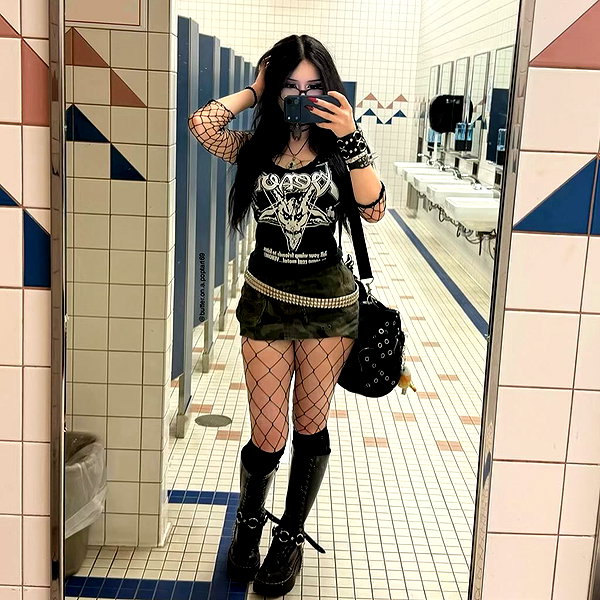 butter.on.a.poptart69 instagram image archive image