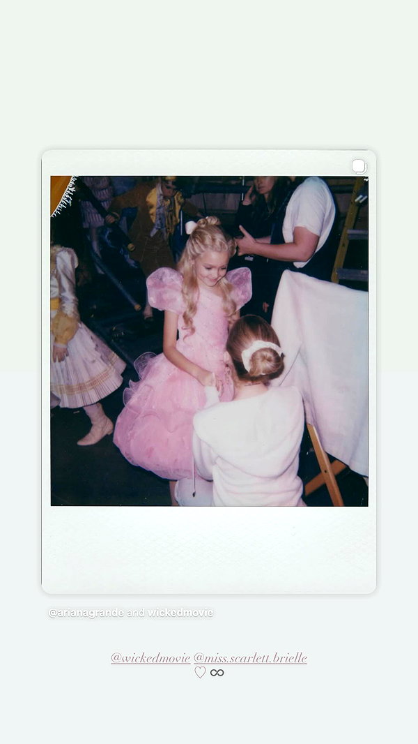 arianagrande instagram image archive image