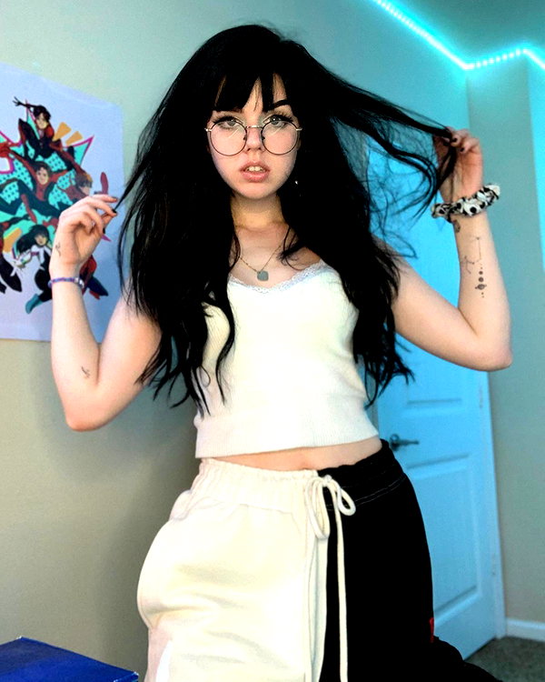 yeahimcaroline instagram image archive image