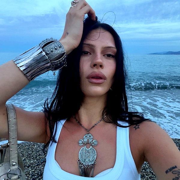 karolinaawasik instagram image archive image