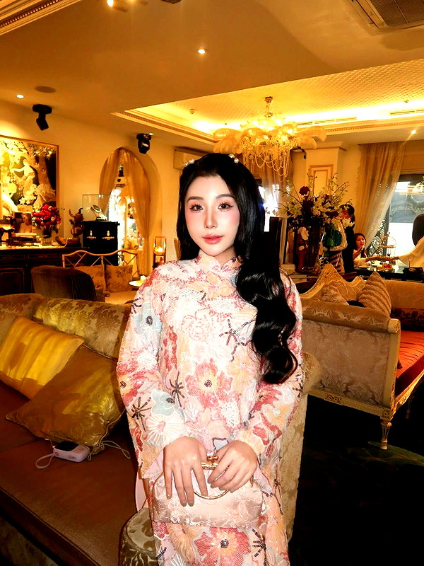 lyhythuedoxinh instagram image archive image