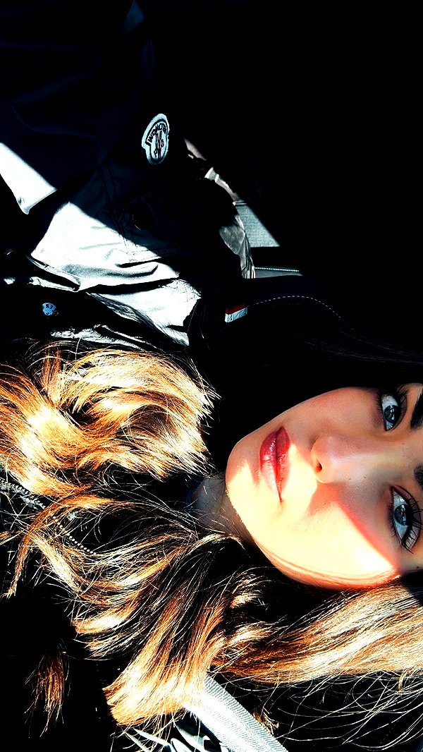 annabottoo instagram image archive image