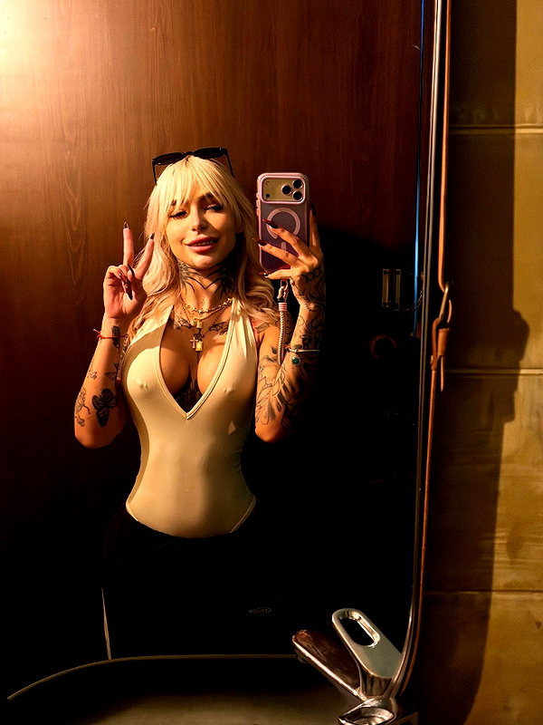 vampira_swami instagram image archive image