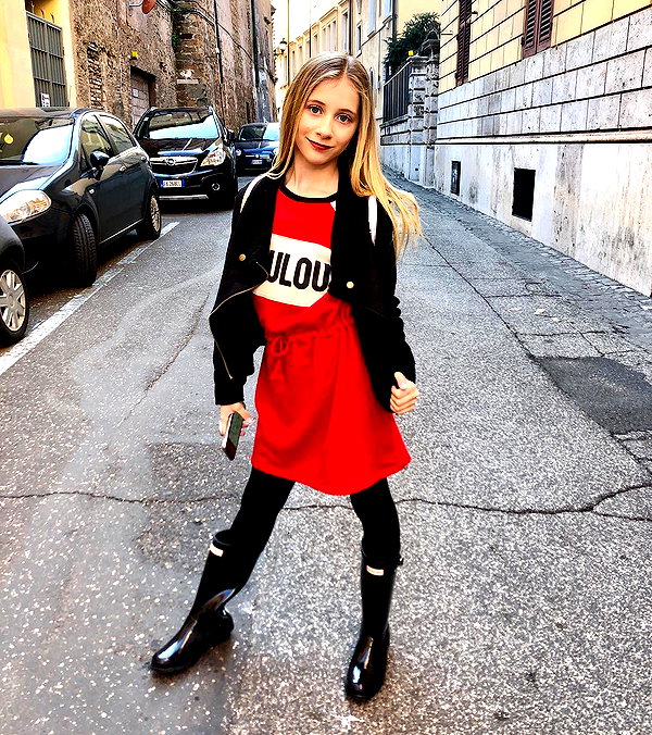 ellianawalmsley instagram image archive image