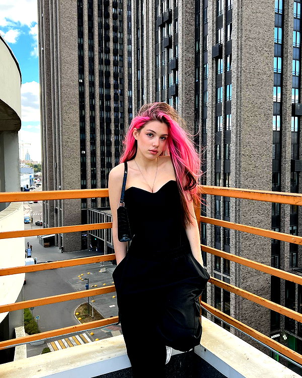 anna.utka22 instagram image archive image
