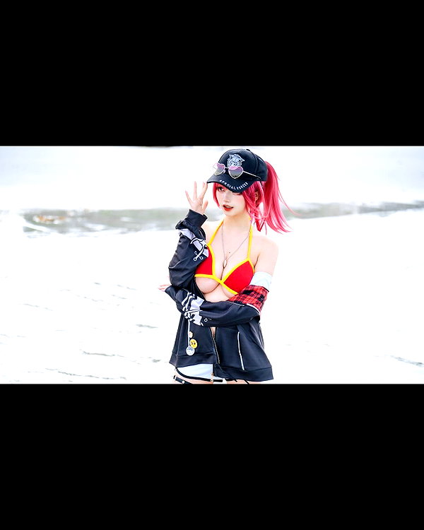xier_cos instagram image archive image