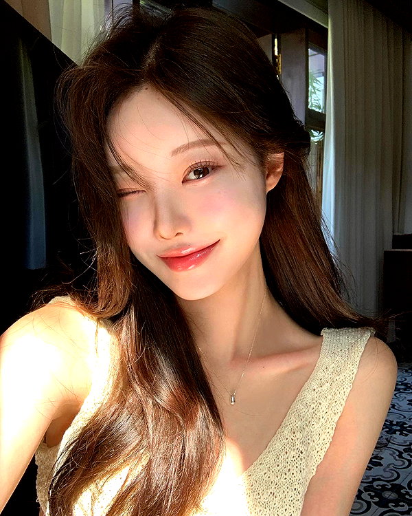 daxbin instagram image archive image