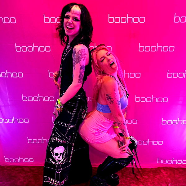 yeahimcaroline instagram image archive image