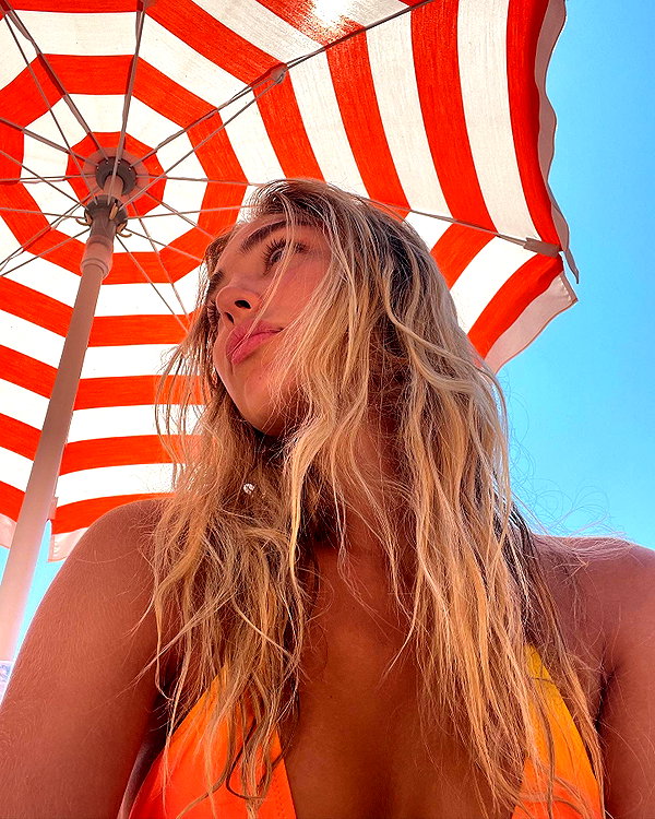 maya.keyy instagram image archive image