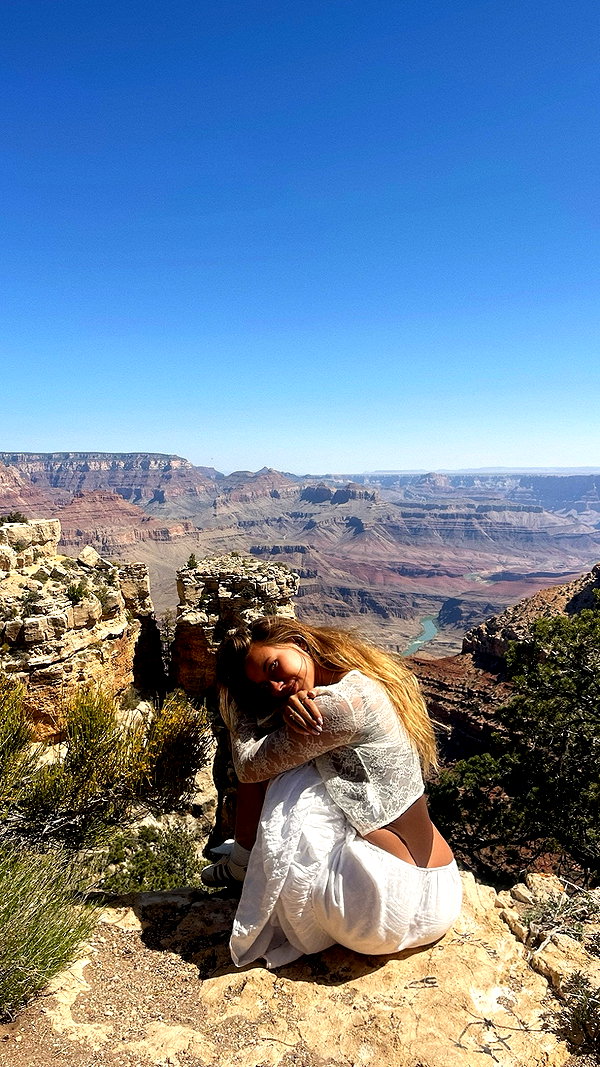pia__kim instagram image archive image