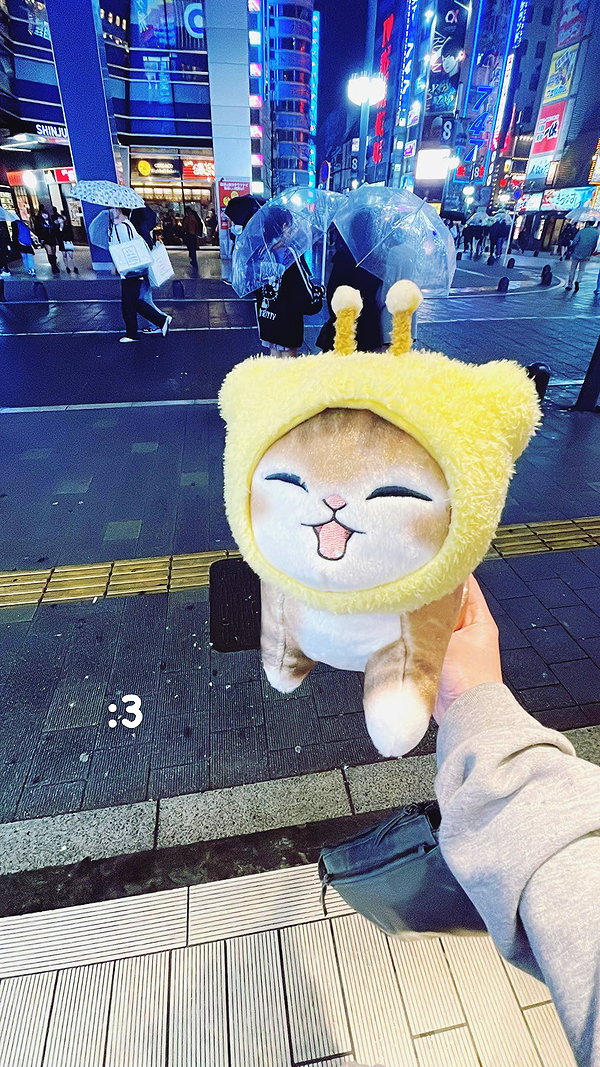 lolontlia instagram image archive image