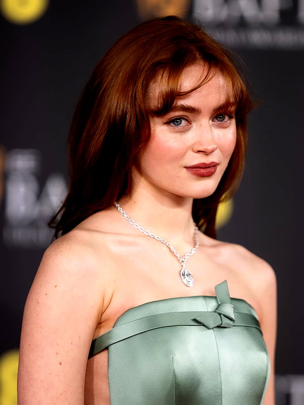 sadiesink_ instagram image archive image