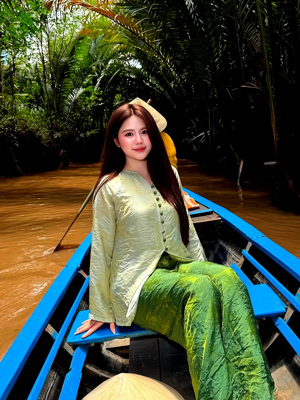 lyhythuedoxinh instagram image archive image