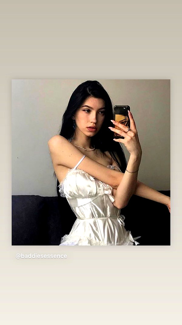 baddiesessence instagram image archive image