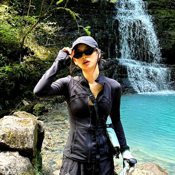 yifan.liii instagram image archive image
