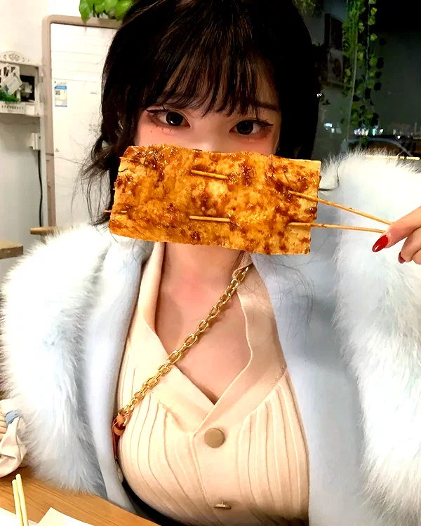yingyinng_ instagram image archive image
