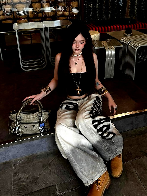 lyhythuedoxinh instagram image archive image