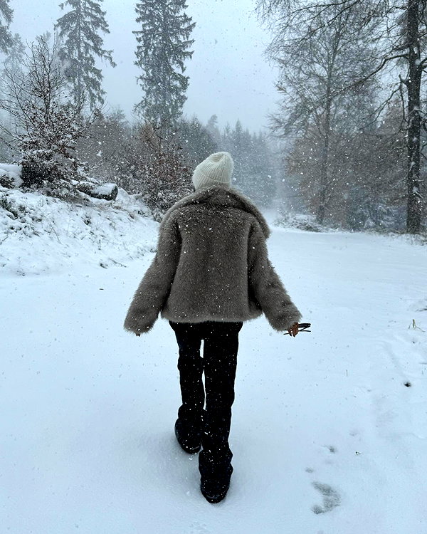 zoeliss instagram image archive image