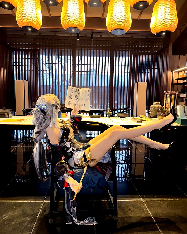 gallery_cosplayer instagram image archive image