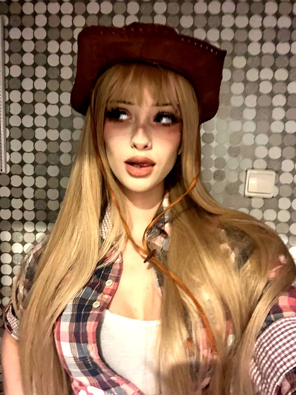 chrisstinalekss instagram image archive image