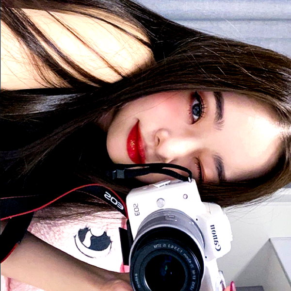 dear.zia instagram image archive image