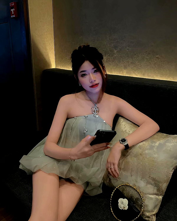 lyhythuedoxinh instagram image archive image