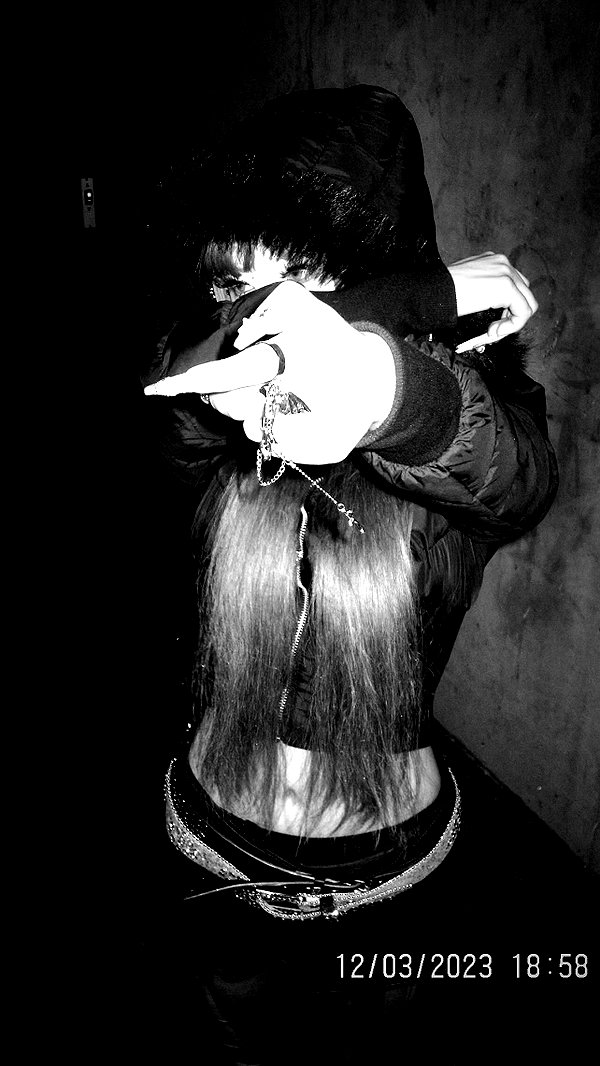 fish_fingiiies instagram image archive image