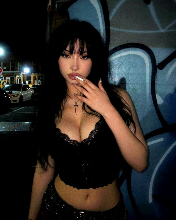 minavelez_ instagram image archive image