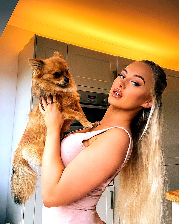 rhiannonbluee instagram image archive image